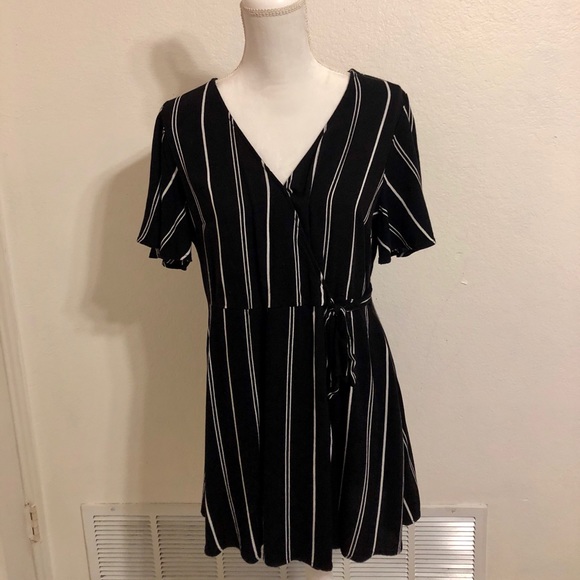 Xhilaration Dresses & Skirts - Black & White Striped Wrap Dress